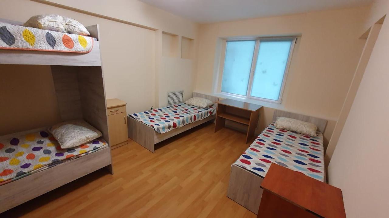 Family Hostel Alma-Ata Buitenkant foto